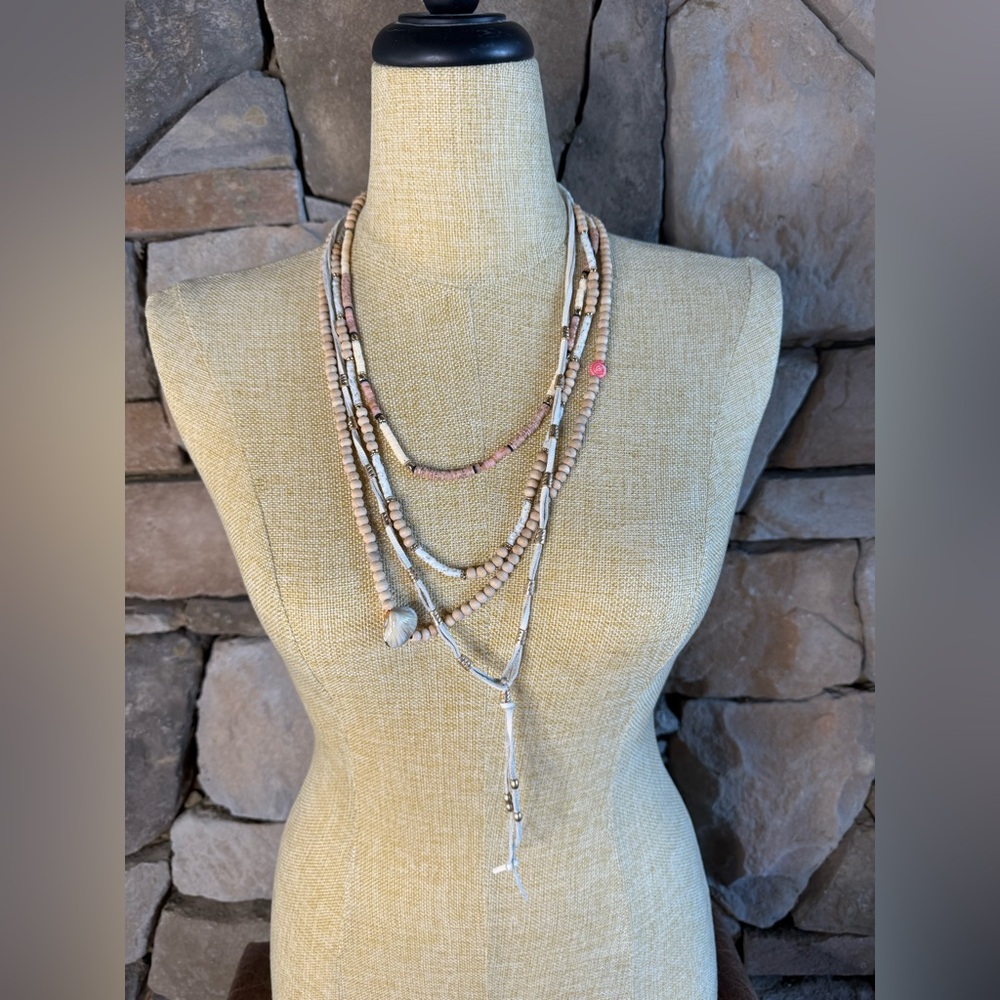 New🌟Free People-Beaded Necklace with Shell  Accents